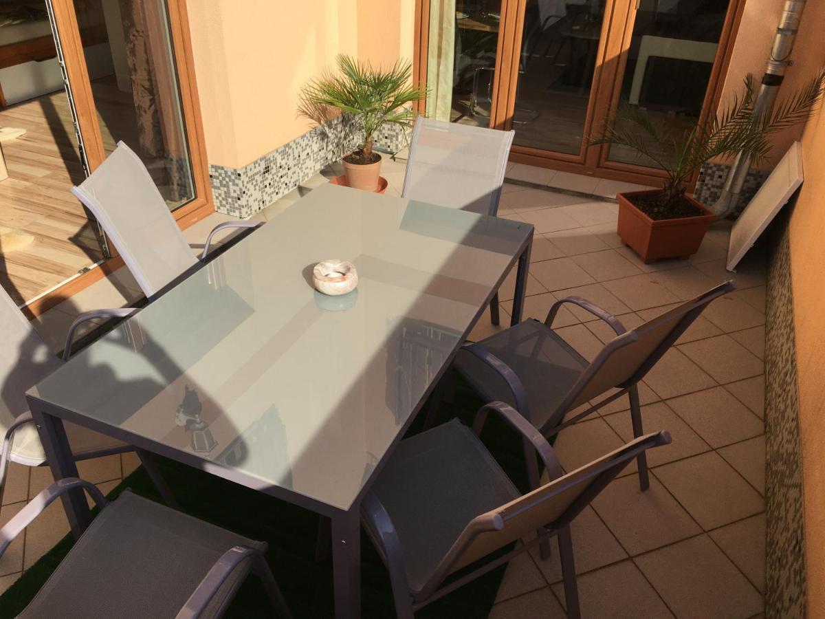 Apartman Slunecnice S Terasou Ceske Budejovice Exterior photo